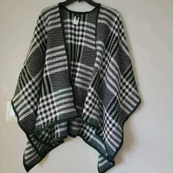 Talbots-Stadium Plaid Ruana - Picture 3 of 5